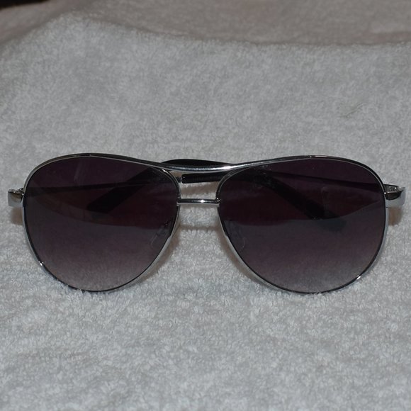 Jessica Simpson Accessories - Vintage Jessica Simpson Silver Aviator Sunglasses
